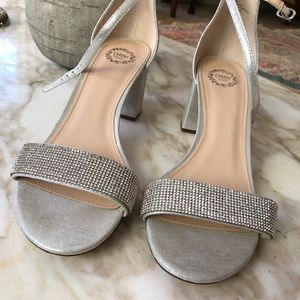 I. Miller 10M Silver w/ Rhinestones | Block Heels